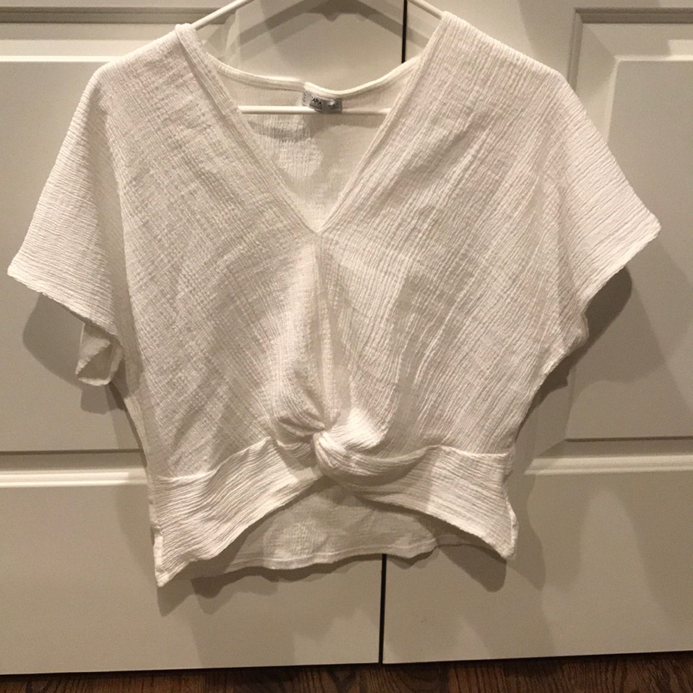 White short sleeve shirt